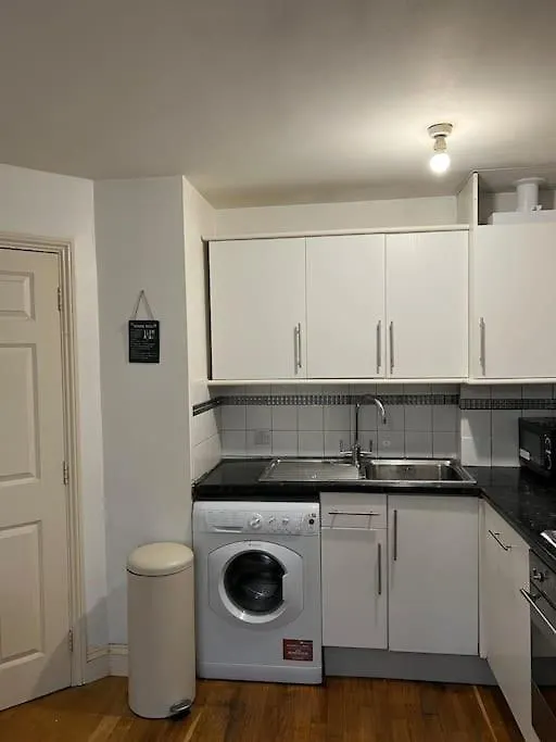 New Build 2 Bed Flat, London Apartment United Kingdom